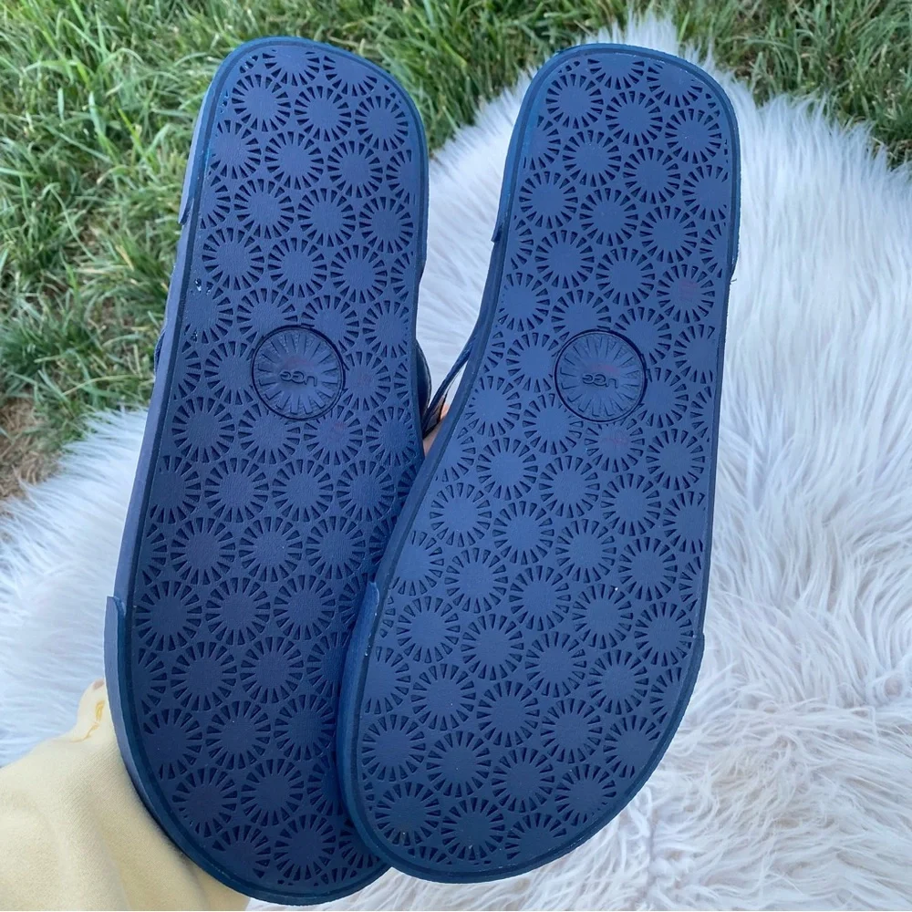 Ugg Bennison II Navy Thong Sandals 10 men’s 43 EU